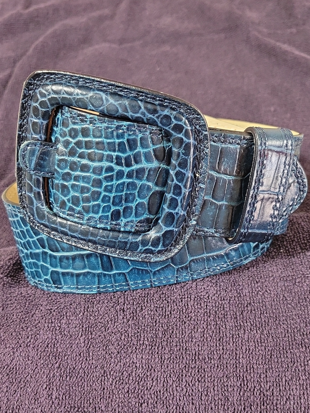 Women's Teal Croc-Embossed Leather Belt with Statement Buckle Size 5